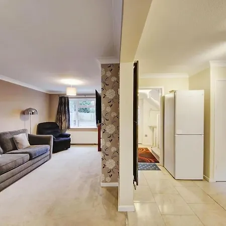 Beautiful Home Close To Town Free Netflix, Wifi Solihull Exterior foto