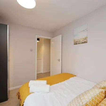 Beautiful Home Close To Town Free Netflix, Wifi Solihull Exterior foto