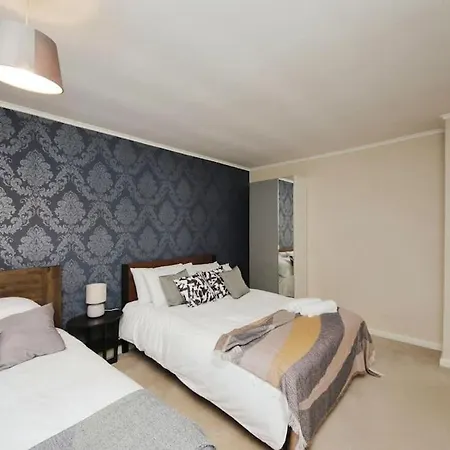 Beautiful Home Close To Town Free Netflix, Wifi Solihull Exterior foto