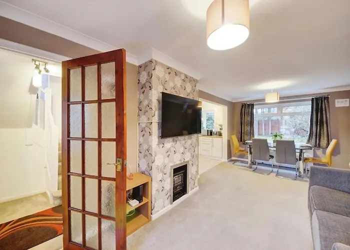 Beautiful Home Close To Town Free Netflix, Wifi